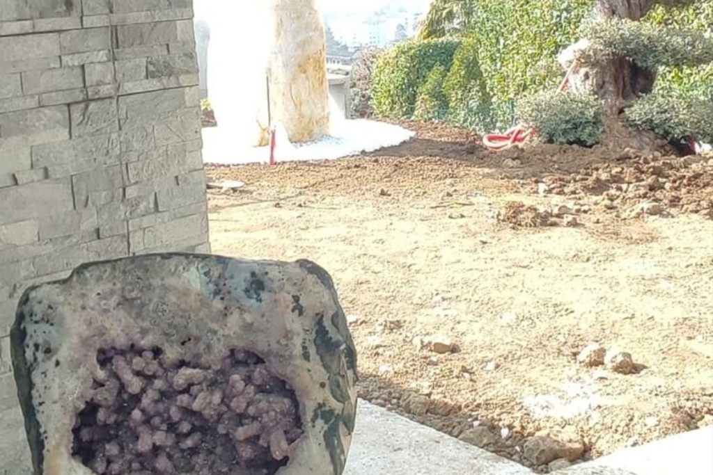 1678383902581-1200x800-1